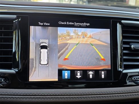 Used 2018 Chrysler Pacifica Limited w/ Tire & Wheel Group image 18