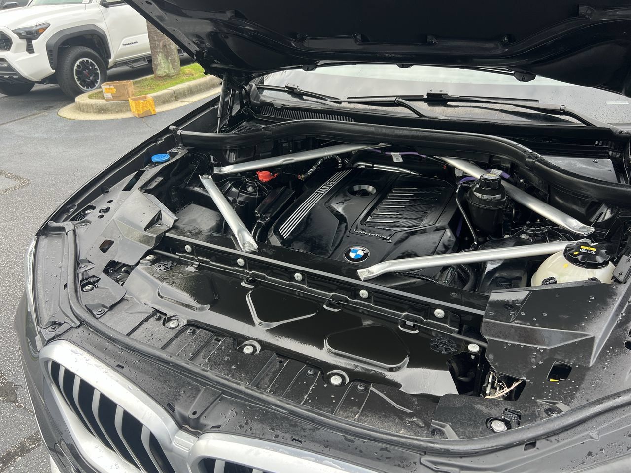 Used 2021 BMW X6 xDrive40i w/ Executive Package AWD/4WD image 35