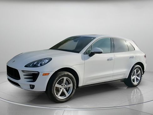 Used 2018 Porsche Macan image 12