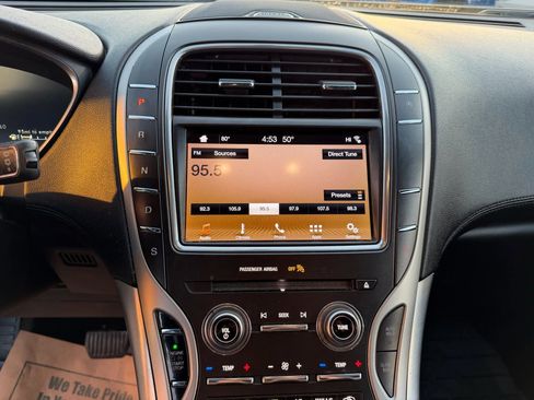 Used 2019 Lincoln Nautilus FWD image 21