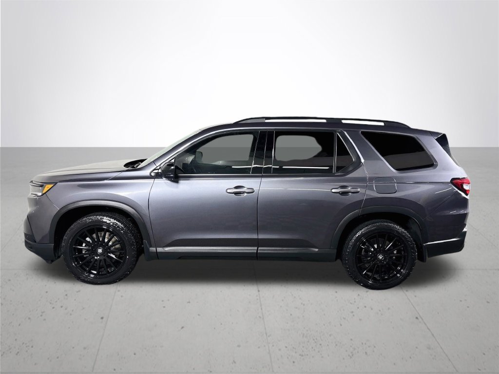 Used 2025 Honda Pilot Black Edition image 9