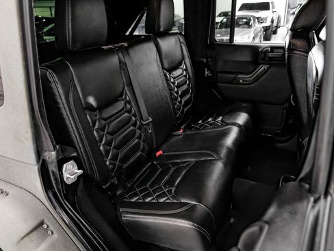 Used 2017 Jeep Wrangler Unlimited Sport w/ Quick Order Package 24S AWD/4WD image 42