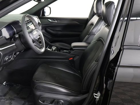 Used 2023 Jeep Grand Cherokee L Laredo AWD/4WD image 29
