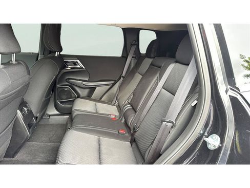 Used 2026 Mitsubishi Outlander ES FWD image 12