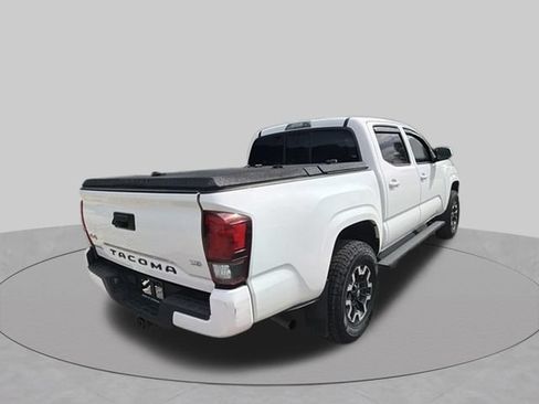 Used 2020 Toyota Tacoma SR AWD/4WD image 5