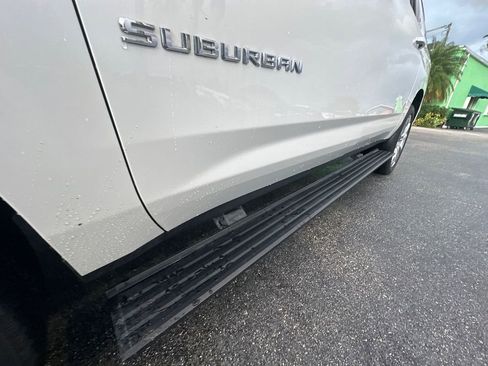 Used 2023 Chevrolet Suburban High Country w/ Premium Package 2 image 10