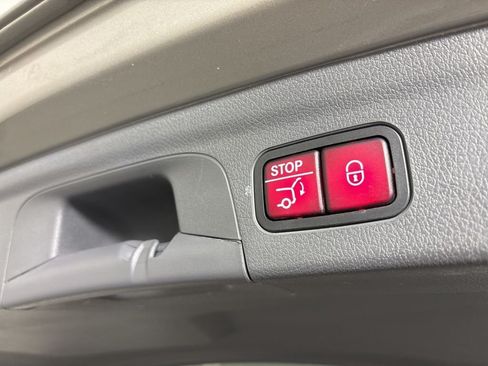 Used 2020 Mercedes-Benz GLE 450 4MATIC image 23