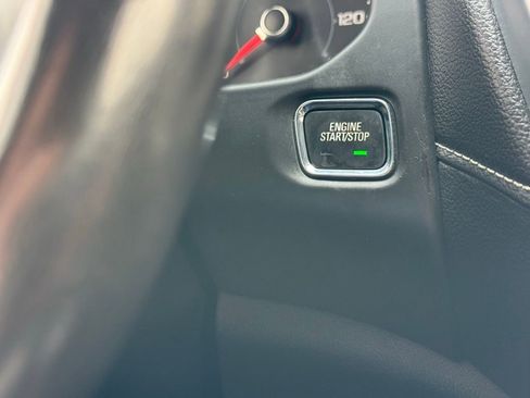 Used 2019 GMC Acadia SLE image 18