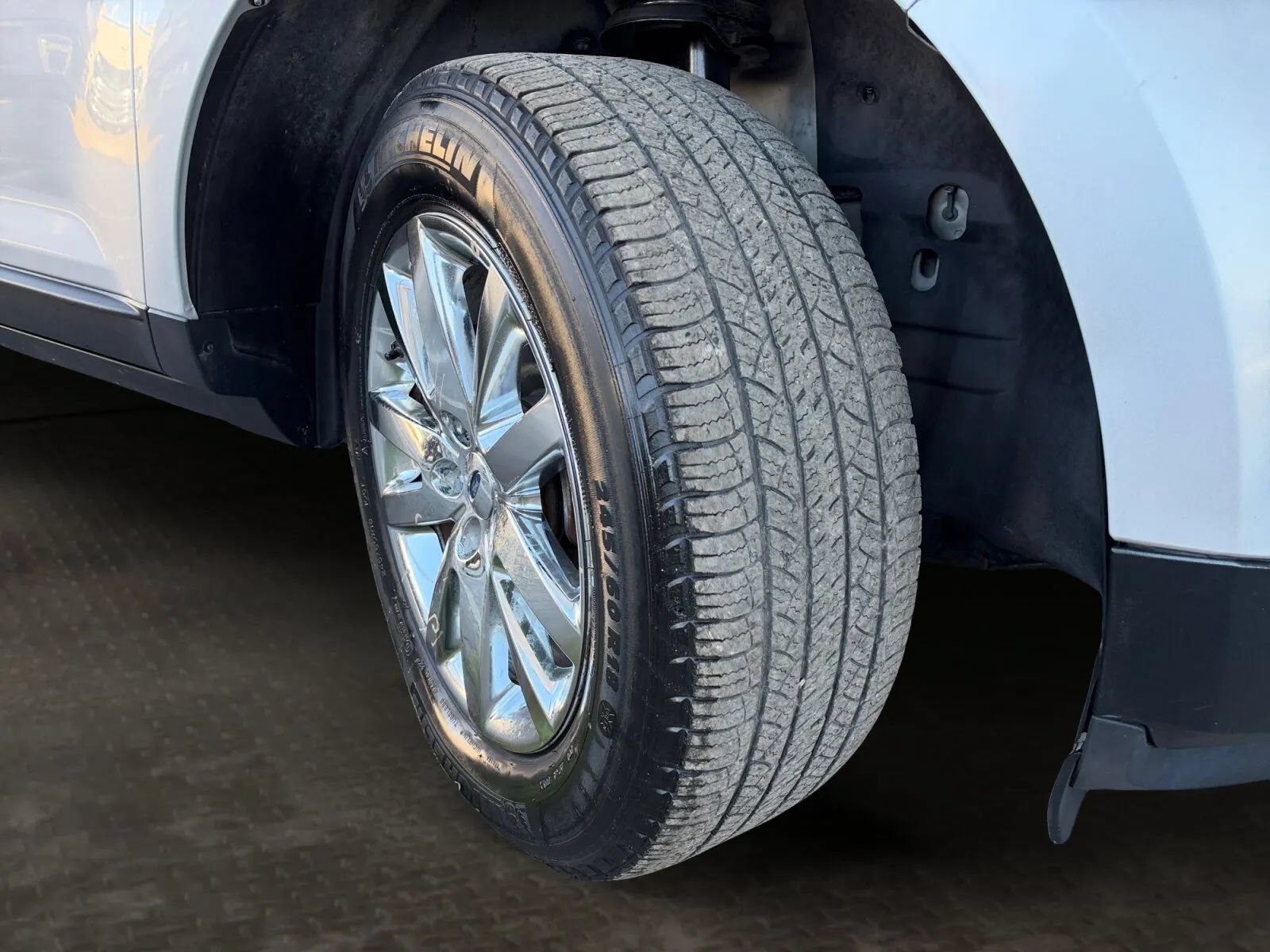 Used 2013 Ford Edge SEL FWD image 40