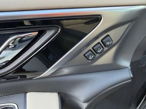 Used 2024 Subaru Outback Limited image 22