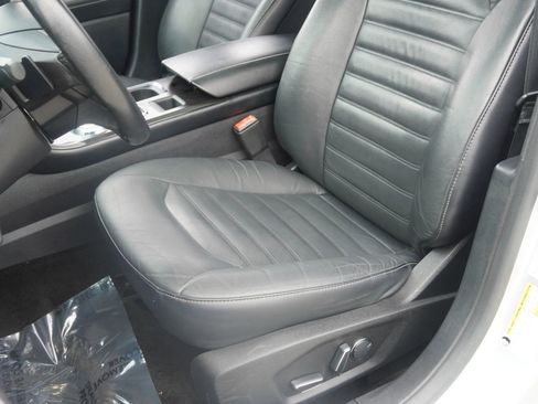 Used 2017 Ford Fusion SE image 38