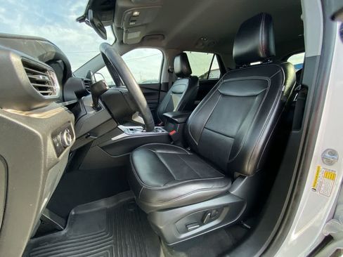 Used 2023 Ford Explorer Limited AWD/4WD image 11