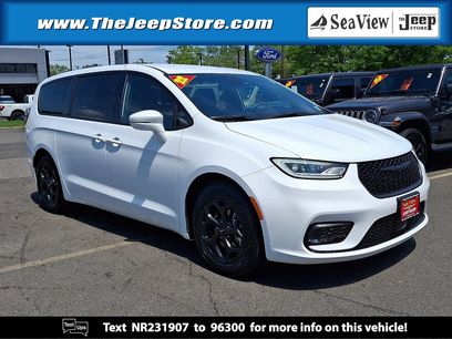 Certified 2022 Chrysler Pacifica Touring-L w/ S Appearance Package