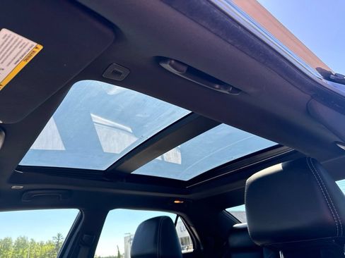 Used 2018 Chrysler 300 S w/ 300S Premium Group 2 AWD/4WD image 22