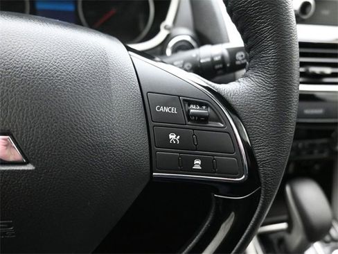 Used 2024 Mitsubishi Eclipse Cross SE image 19