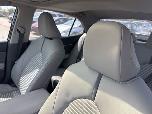 Used 2024 Toyota Camry SE w/ Convenience Package image 9