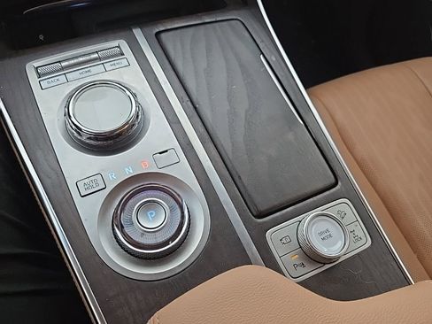 Used 2023 Genesis GV80 2.5T w/ Prestige 20" Package image 13