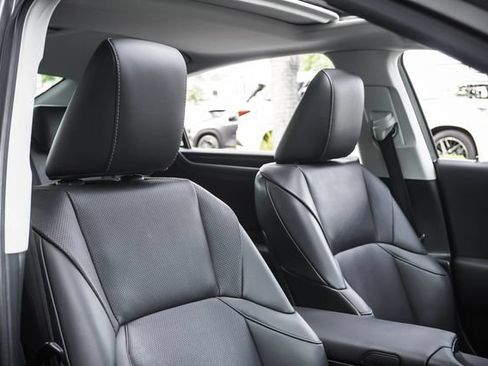 Used 2019 Lexus ES 300h w/ Premium Package FWD image 26