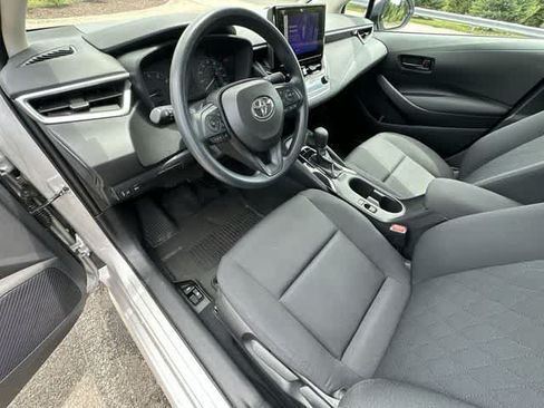 Used 2024 Toyota Corolla LE FWD image 14