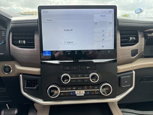 Used 2024 Ford Expedition Max Limited image 12