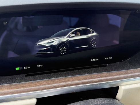 Used 2023 Tesla Model X image 4