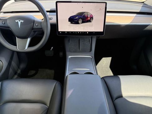 Used 2022 Tesla Model Y Long Range AWD/4WD image 11
