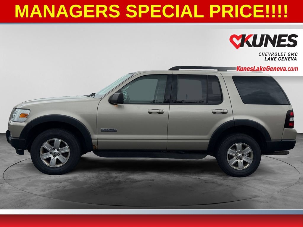 Used 2007 Ford Explorer XLT AWD/4WD image 4
