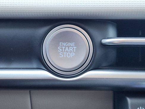 New 2026 Hyundai Tucson SE image 19