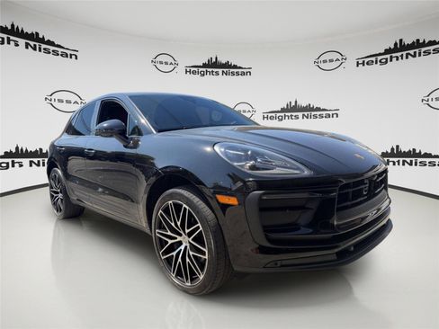 Used 2023 Porsche Macan Turbo AWD/4WD image 7