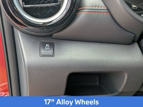 Used 2018 Nissan Kicks SR FWD image 19