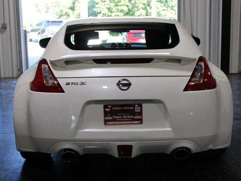 Used 2015 Nissan 370Z Coupe w/ Aerodynamics Package RWD image 4