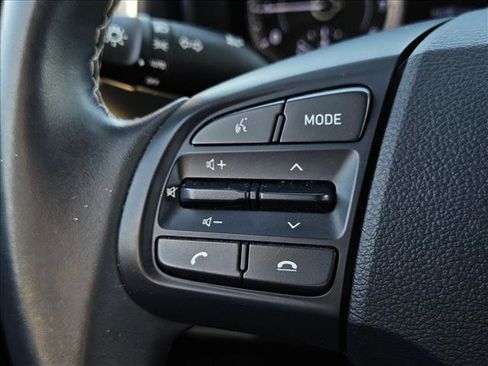 Used 2020 Hyundai Venue image 12