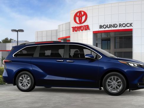 New 2026 Toyota Sienna XLE FWD image 13