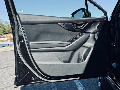 Used 2020 Subaru Crosstrek 2.0i image 7