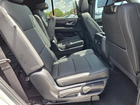 Used 2024 Chevrolet Tahoe Z71 w/ Luxury Package AWD/4WD image 16