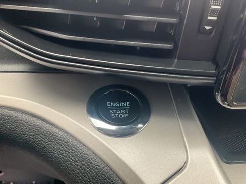 Used 2022 Ford Explorer XLT AWD/4WD image 15