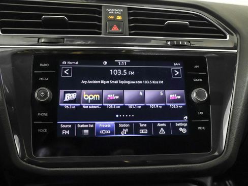 Used 2023 Volkswagen Tiguan SE image 29