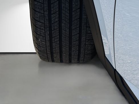 Used 2024 Volkswagen Atlas Cross Sport SE w/ Black Wheel Package image 42