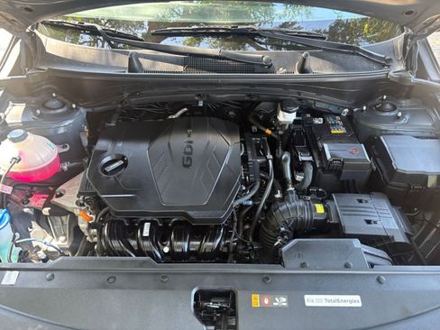 Used 2025 Kia Sportage LX FWD image 31