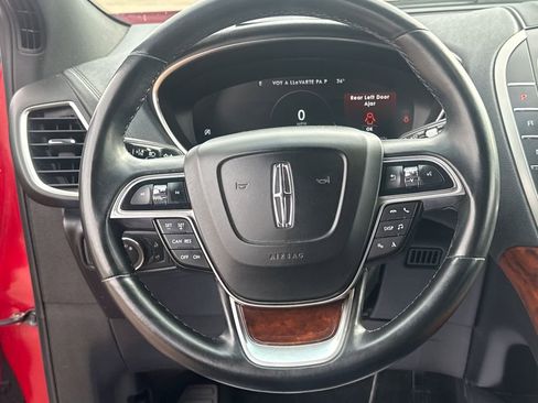 Used 2020 Lincoln Nautilus Reserve image 14