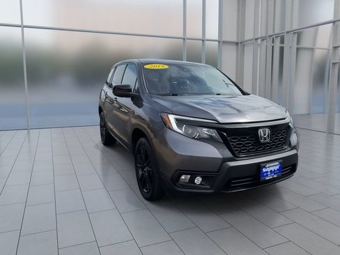 Used 2019 Honda Passport Sport image 2