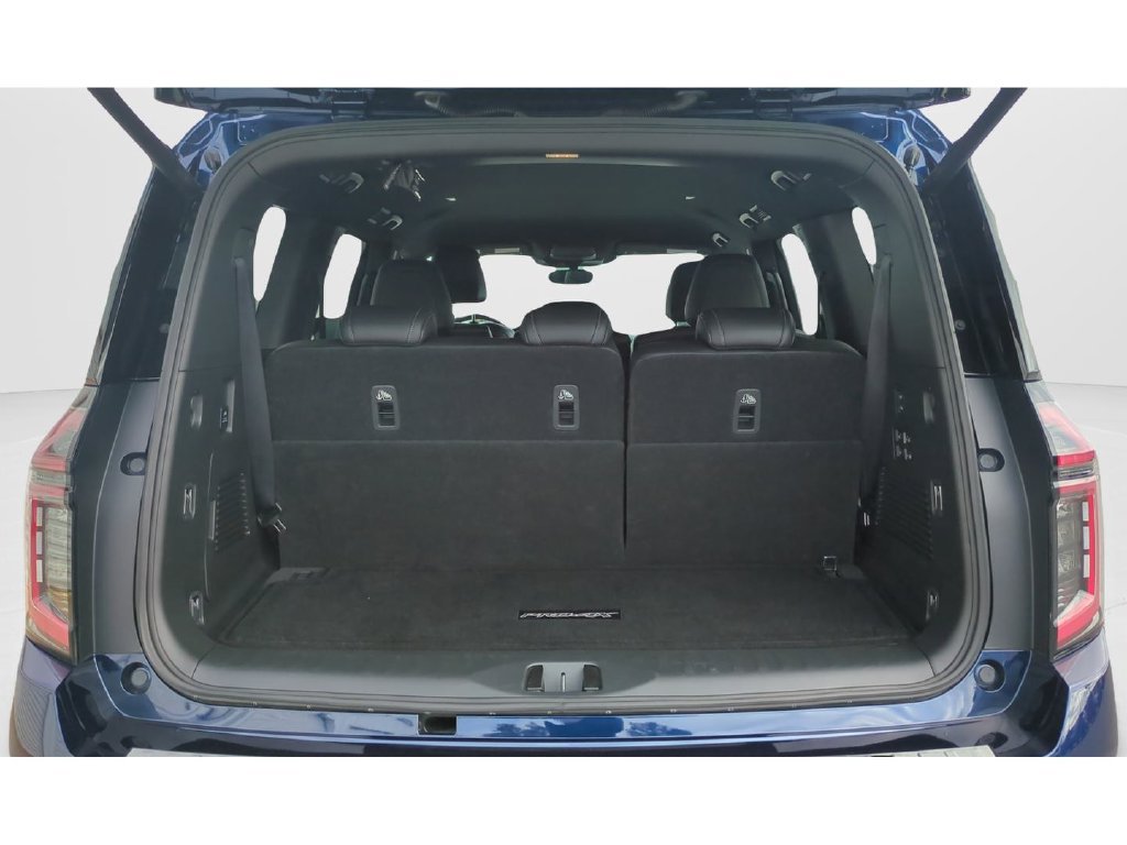 Certified 2025 Nissan Armada PRO-4X AWD/4WD image 9