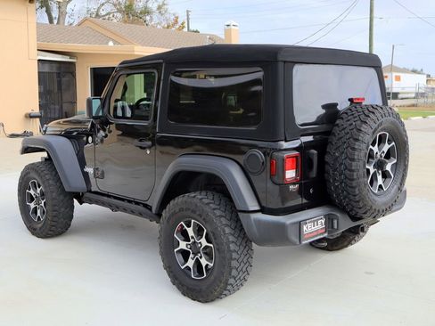 Used 2019 Jeep Wrangler Sport image 6