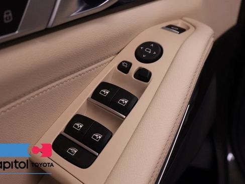 Used 2022 BMW X5 xDrive40i w/ M Sport Package AWD/4WD image 10