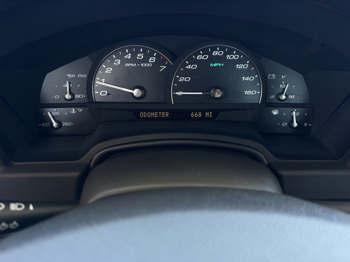 Used 2009 Cadillac XLR RWD image 36