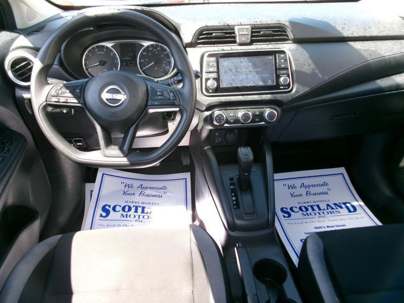 Used 2025 Nissan Versa S FWD image 5