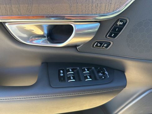 Used 2024 Volvo S90 B6 Plus image 14