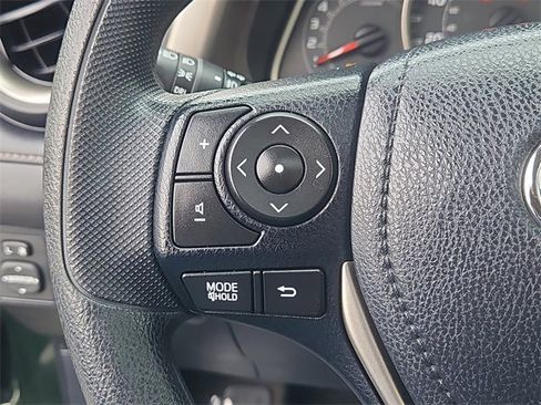 Used 2013 Toyota RAV4 XLE image 18