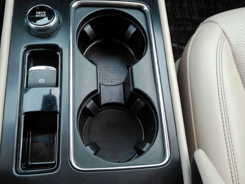 Used 2020 Lincoln Corsair AWD w/ Equipment Group 101A image 25