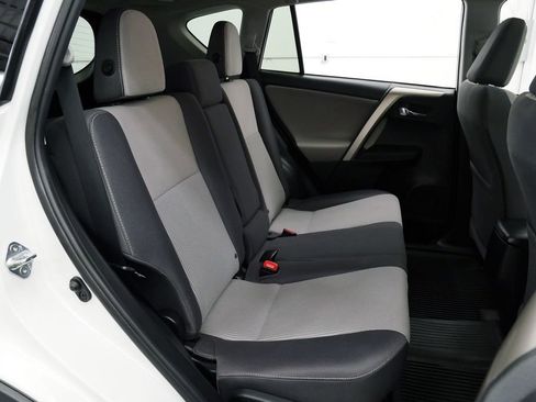 Used 2015 Toyota RAV4 XLE AWD/4WD image 17